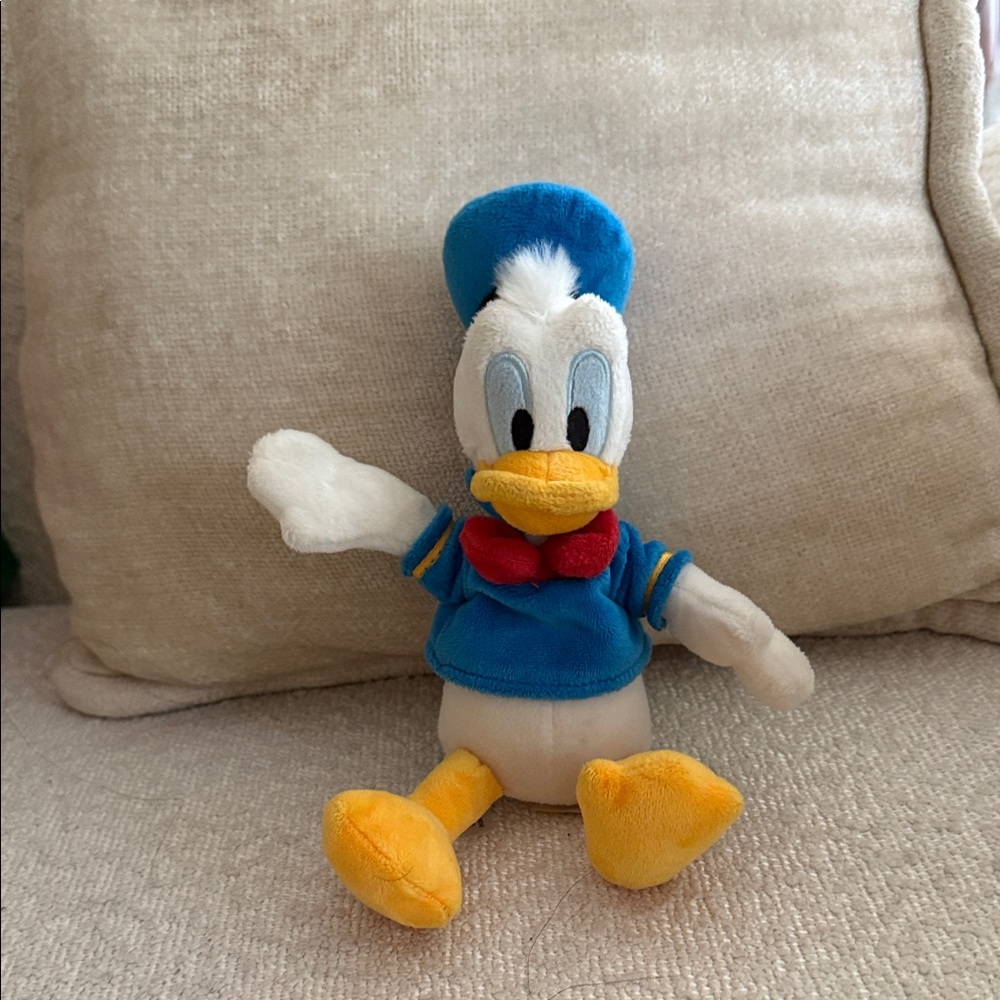 Disney Donald Duck Plush Stuffed Toy 9” Classic Blue Outfit collectible